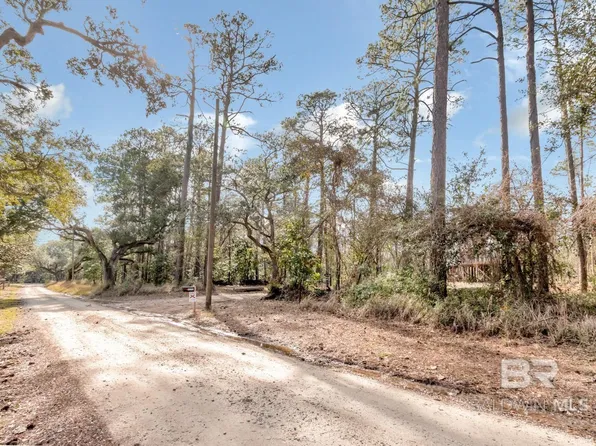 5250 Lossing Rd, Coden, AL 36523