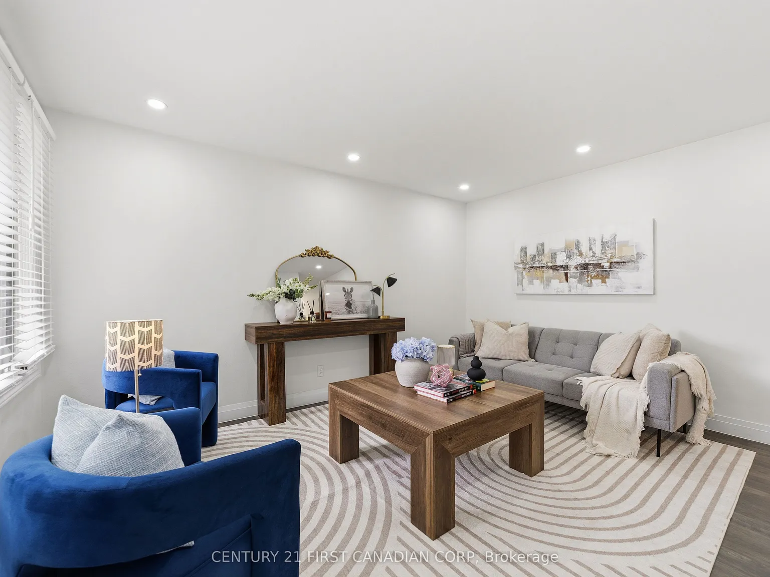 4 bed, $2,700 — Photo 4