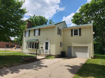 410 S Hill St, Marshall, MN, 56258