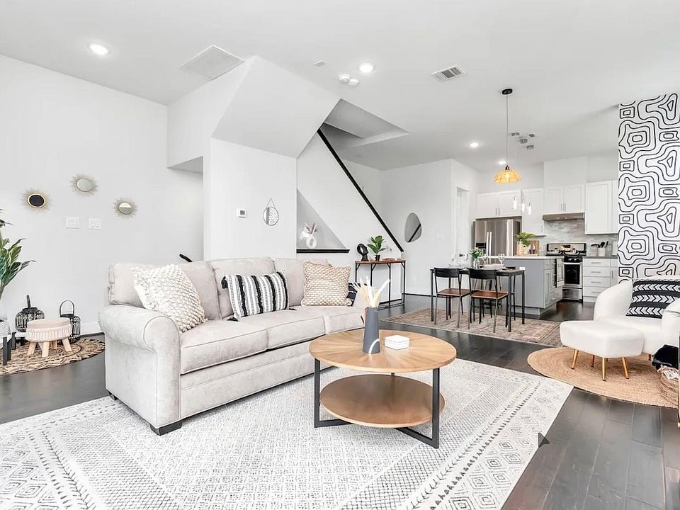 1st image of 2817 Palm St