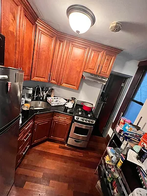 Rented by Manhattan Dwelling Corporation | media 17