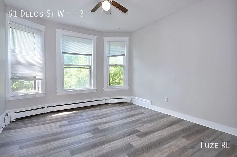Spacious 4-Bedroom Upper-Level Unit Available Now in West St. Paul! — Photo 2