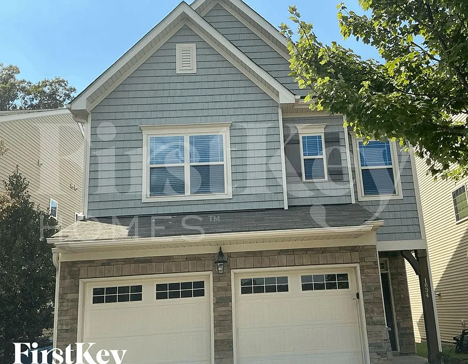 1034 Skies Ln