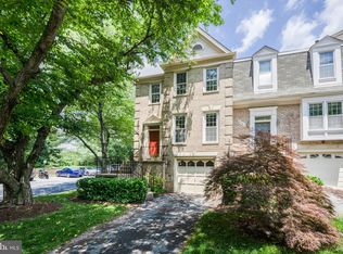 6043 Loganwood Dr, Rockville, MD 20852