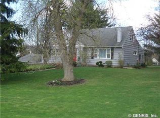 744 Moseley Rd, Fairport, NY 14450