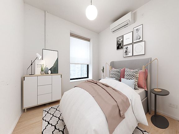 3rd image of 472 Central Park W APT 1C