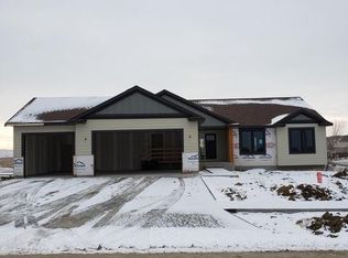 855 Grand Ridge Dr NE, Byron, MN 55920