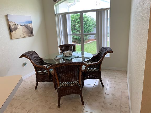 Breakfast nook