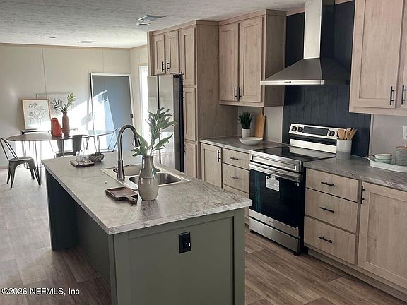 5th image of 28711 TRACY Road