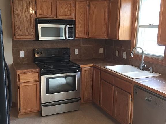 5th image of 4615 Russell Ave N