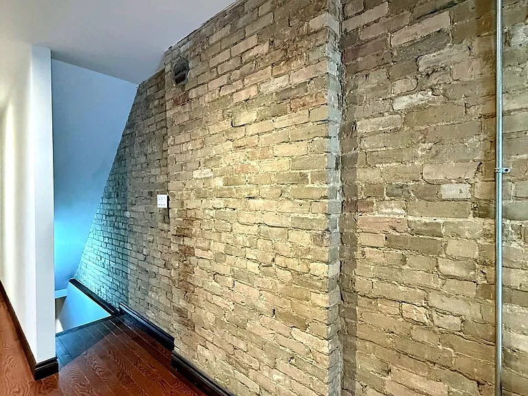 267 Saint Helens Ave #2 — Photo 3