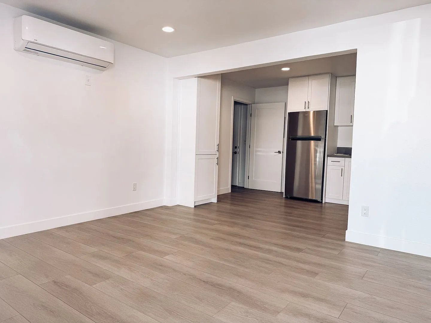 Harbor Blvd Apts. — Photo 3
