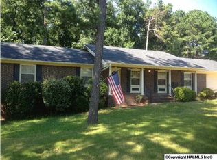311 W Hartwood Dr, Rainbow City, AL 35906