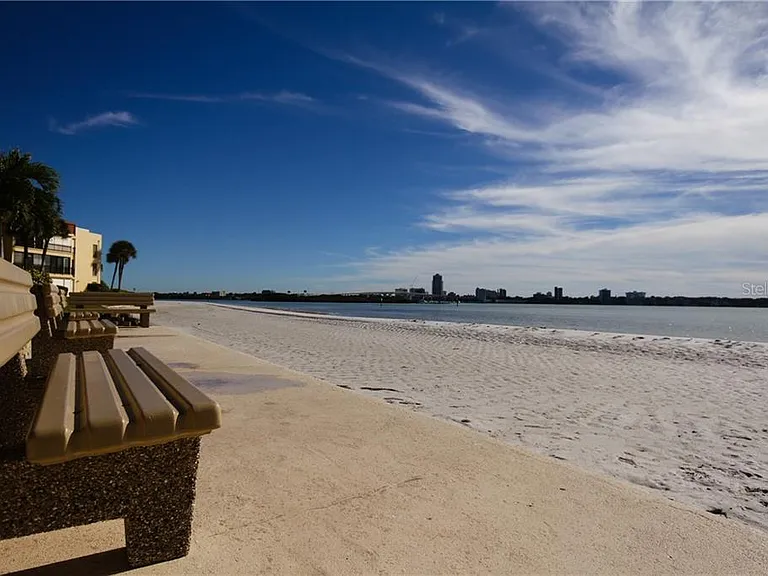 867 Bayway Blvd — Photo 16