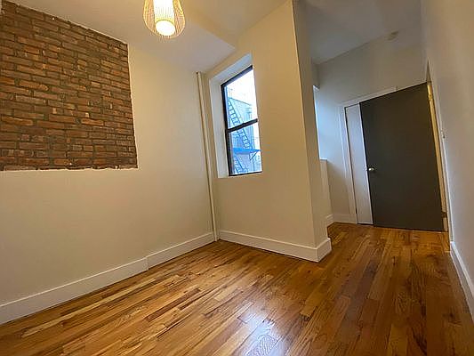 4th image of 840 Jefferson Ave APT 3L