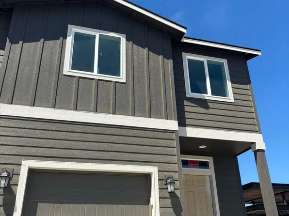 3670 S Roosevelt Pl, Kennewick, WA 99338