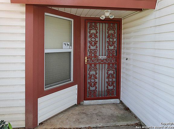 2nd image of 5506 Mountain Vista Dr