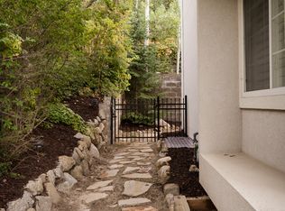 10936 S Lostwood Dr, Sandy, UT 84092