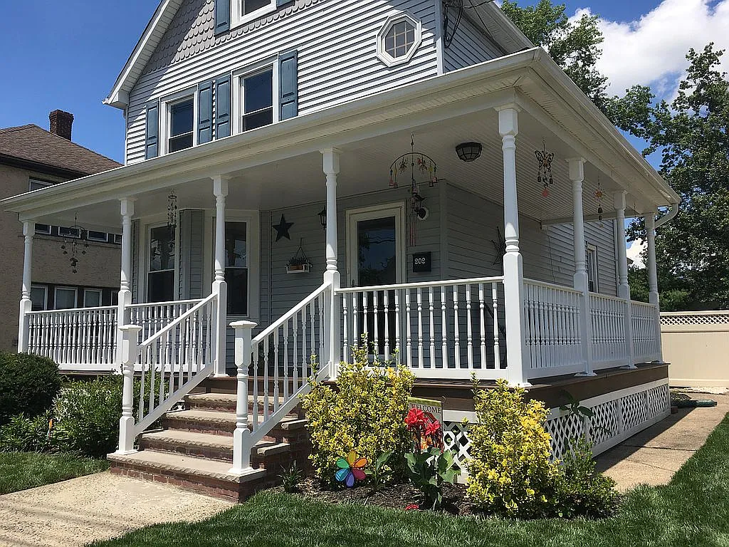 202 Green St photo 1