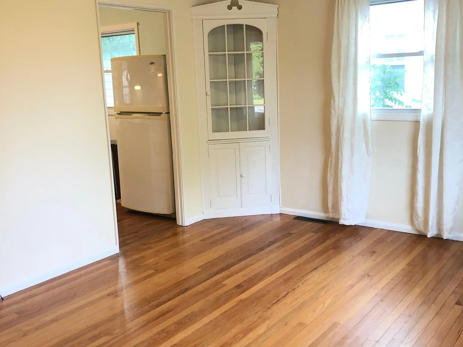 203 Roosevelt Rd — Photo 4