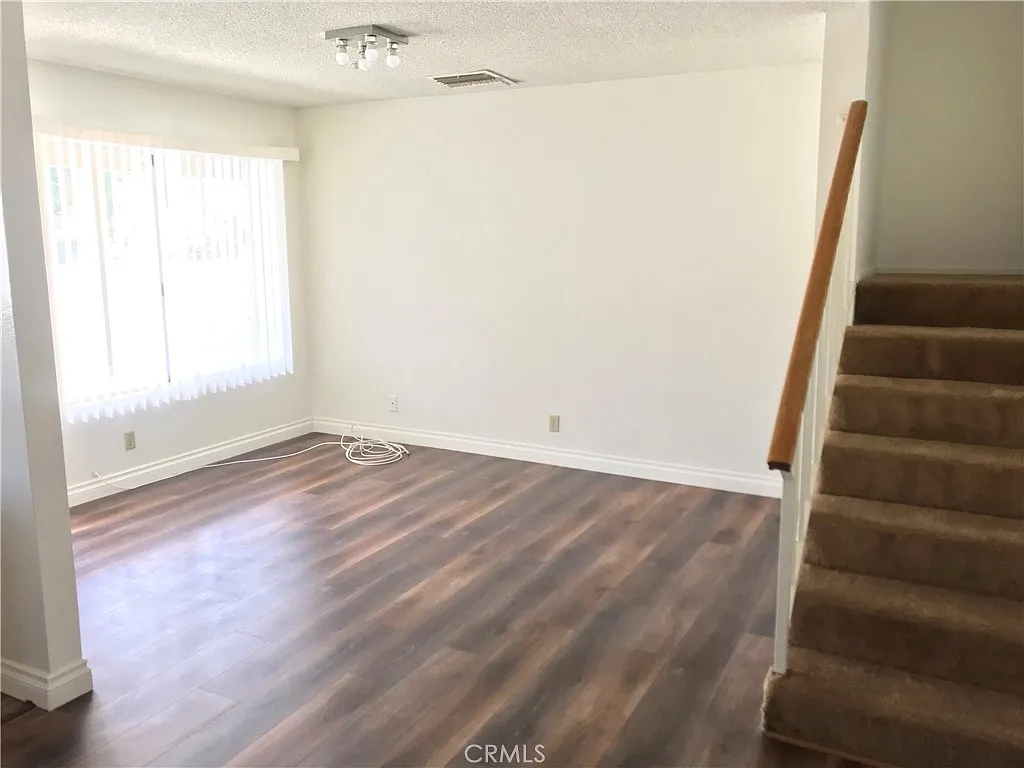 2 bed, 1100 sqft, $2,650 — Photo 4