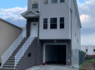 213 Oak St, Elizabeth, NJ 07201