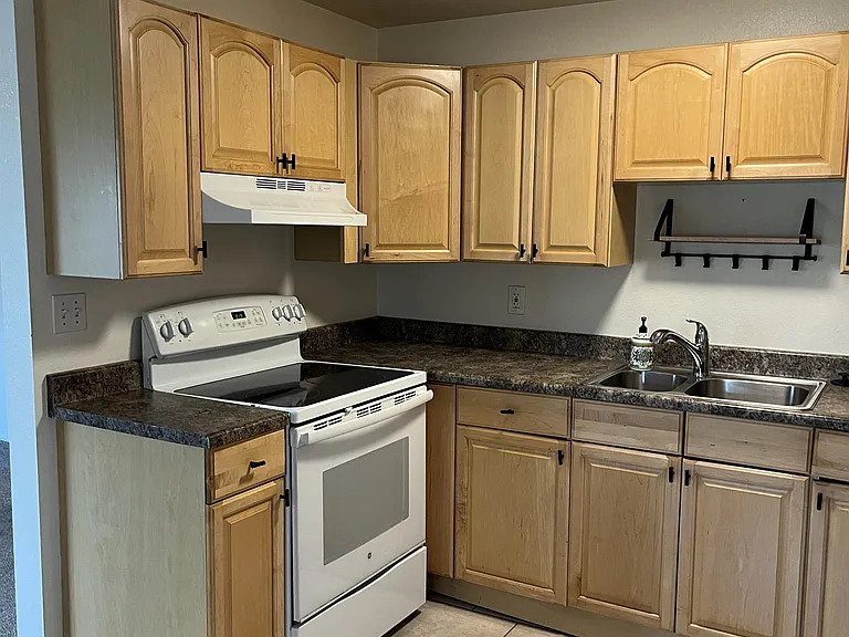 643 Swenson Ave #6 — Photo 6