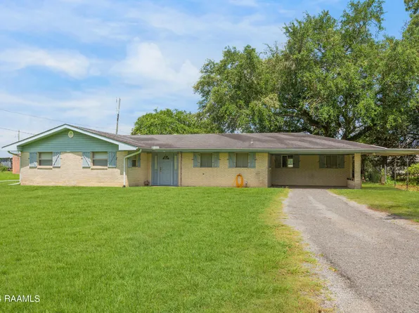 419 S Main St, Loreauville, LA 70552