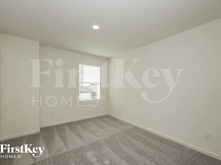 1822 Sandlin Dr — Photo 12