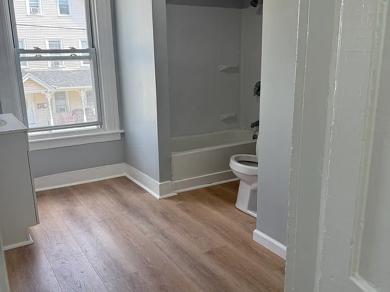 295 Lloyd St #2 — Photo 10