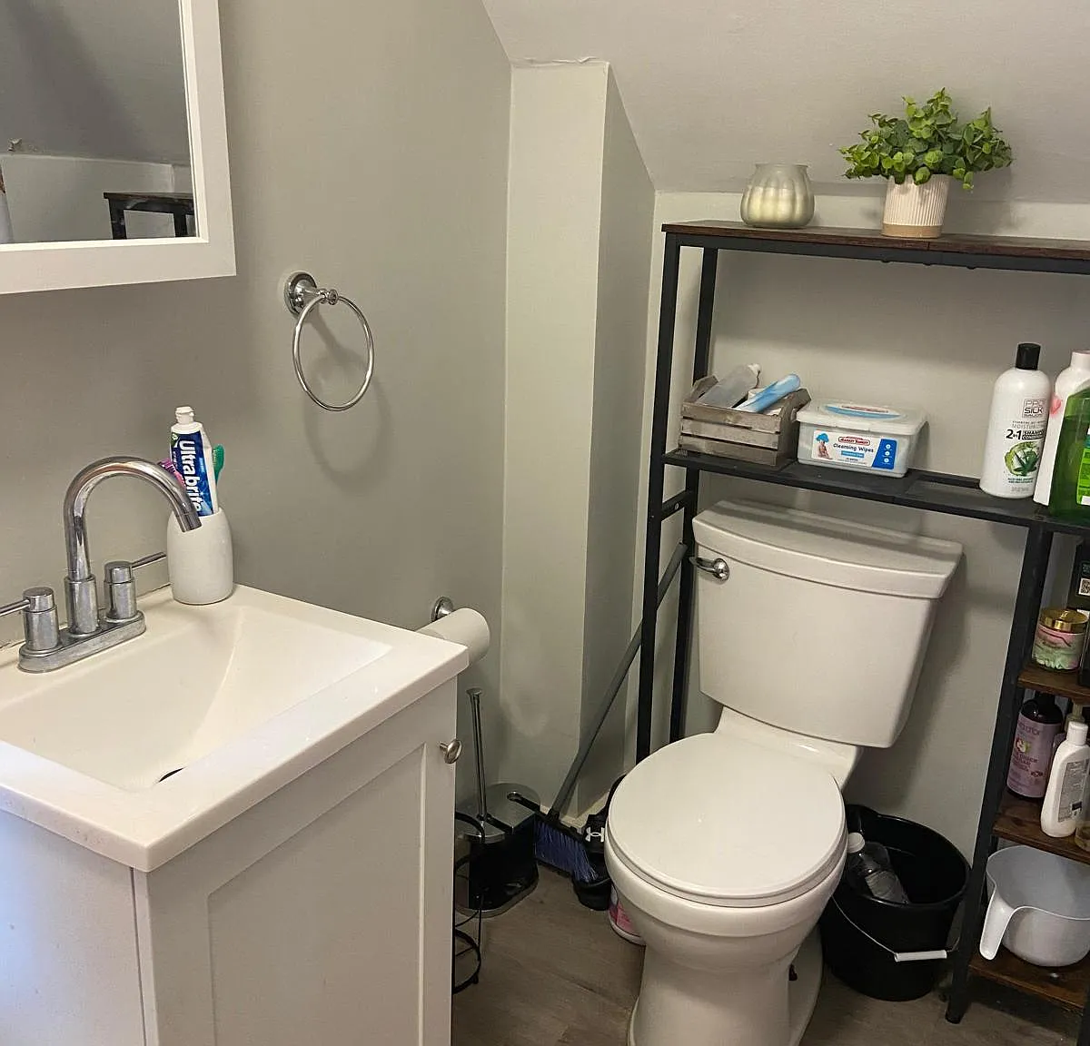 3 bed, 1.0 bath, $2,800 — Photo 1