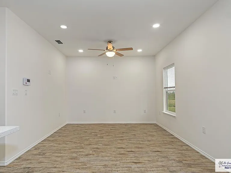 2114 E Valley Cir #B — Photo 8