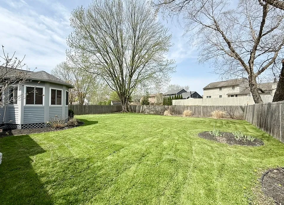 114 Harding Ave S — Photo 3
