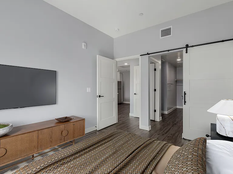 475 N 9th St #303 — Photo 15