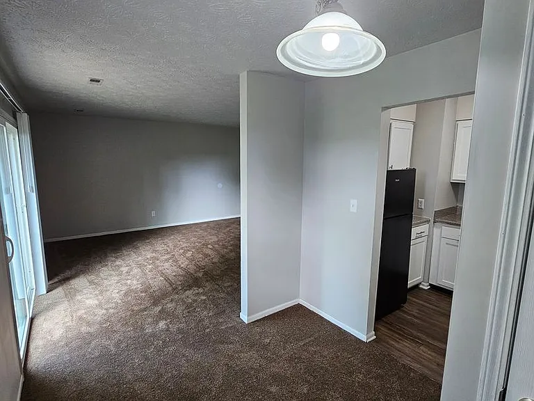 Hunter Ridge Apartments — Photo 15