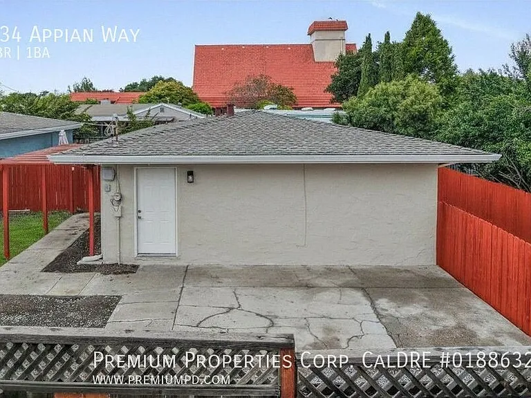 934 Appian Way — Photo 32
