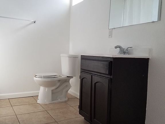 5th image of 509 Hyde Park Pl APT 8