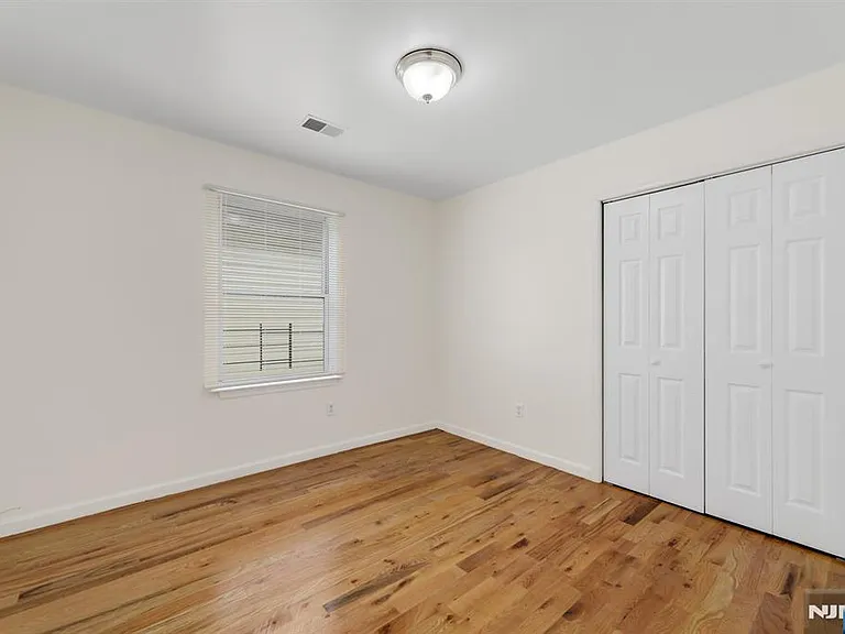 45 Orient Ave — Photo 12
