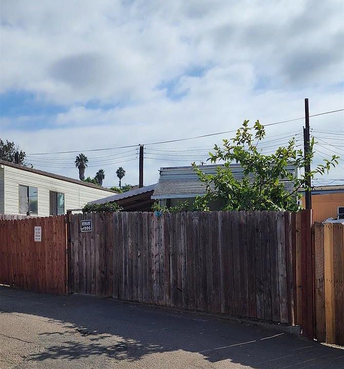 1st image of 1205 N Santa Fe Ave