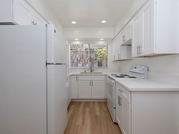 3rd image of 4225 Georgia St #2