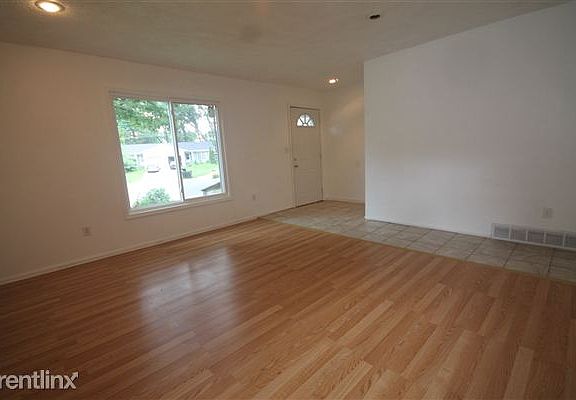 ANOTHER VIEW OF LIVING ROOM