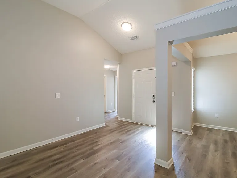 154 Fairhaven Trl — Photo 5