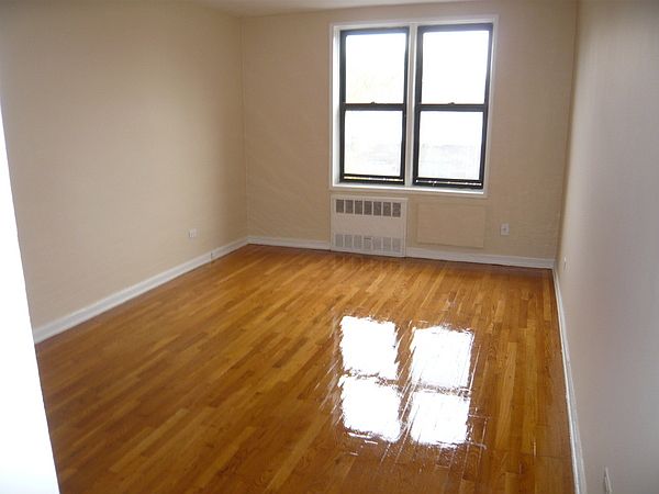 2nd image of 2110 E 3rd St