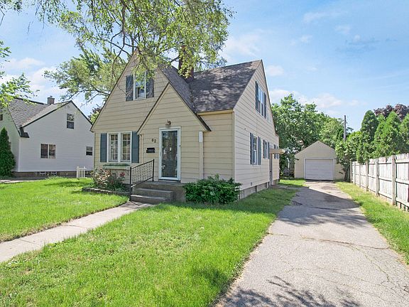 2nd image of 62 W 22nd St