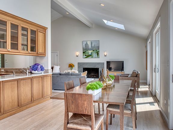 5th image of 1 Goose Glen Ct