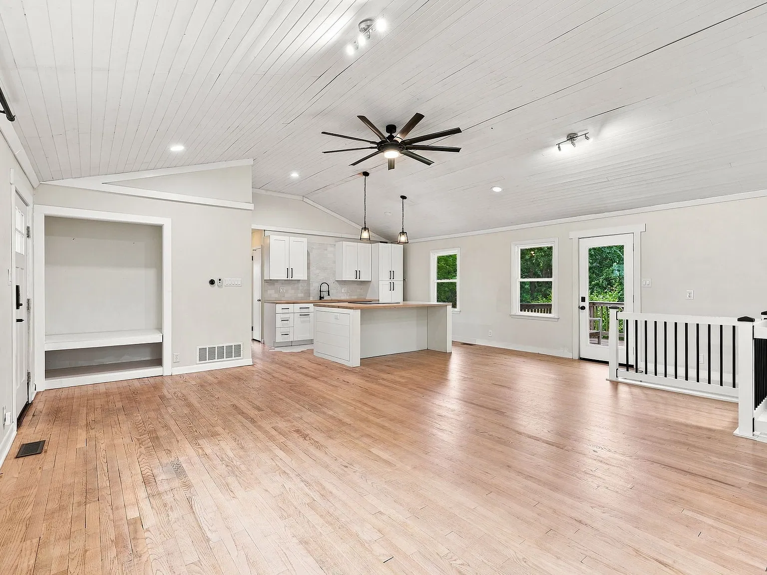 3108 Brentwood Rd — Photo 3