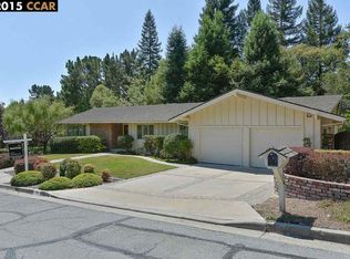 806 Crossbrook Dr, Moraga, CA