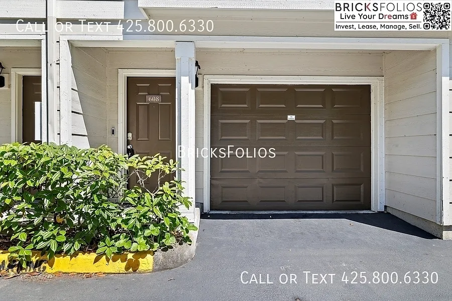 Charming Townhome For Rent in Lynnwood — Photo 2
