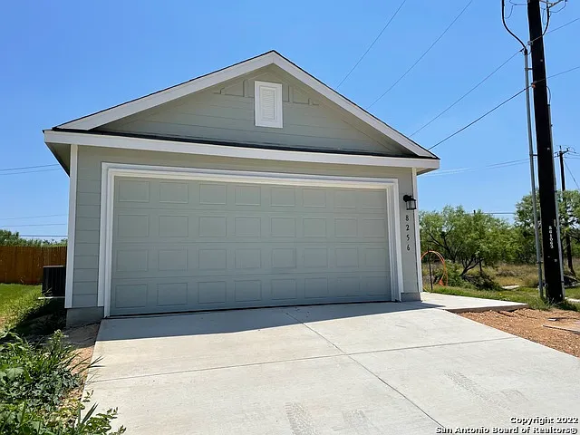 8256 Piedra Medina — Photo 2