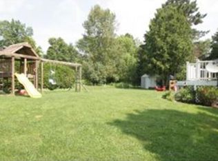 10 Meadow Ln, Barre, VT 05641
